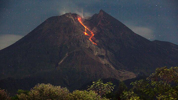 Erupsi Gunung Merapi, sumber Kompas