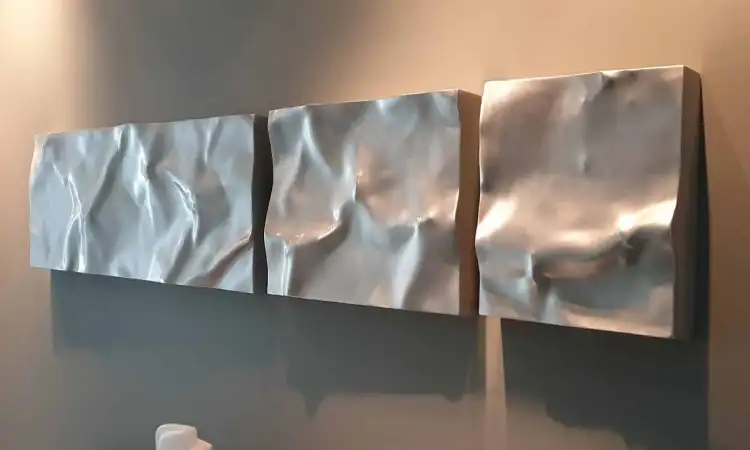 Ornamen Dinding Relief Perak, Sumber: sohogalleries.net