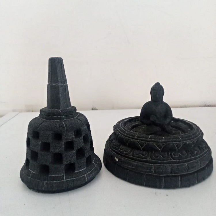 Miniatur stupa dan patung dari batu alam, Sumber: biggo.id