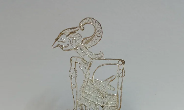 Miniatur wayang, Sumber: inaexport.id